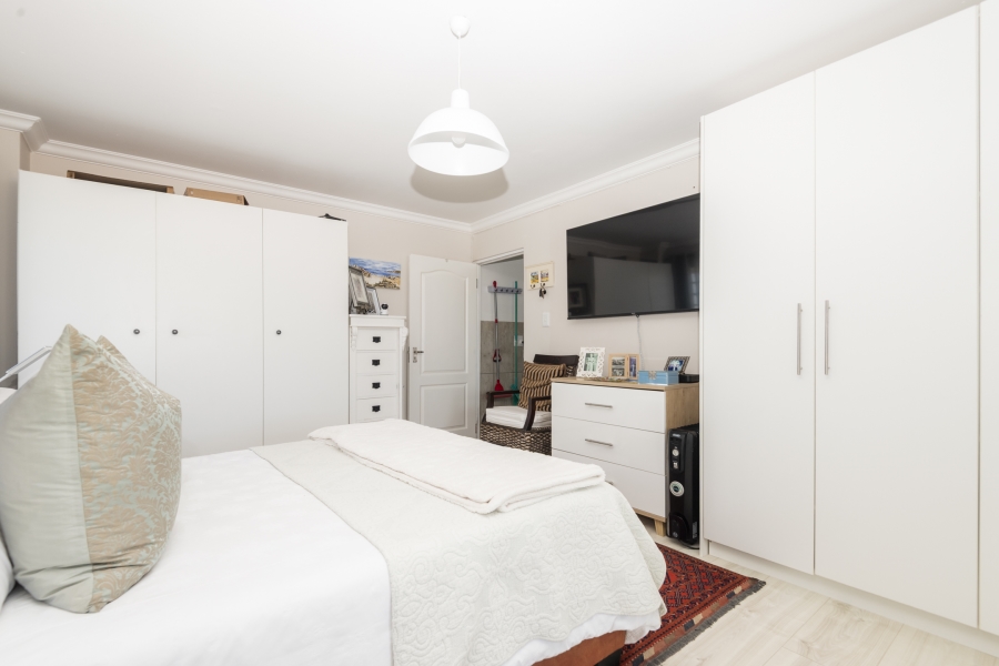 7 Bedroom Property for Sale in Jacobsbaai Western Cape